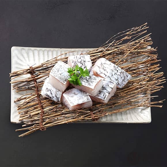 帶皮鱸魚丁(圖)