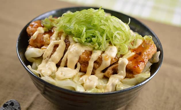 南蠻雞肉丼飯(圖)