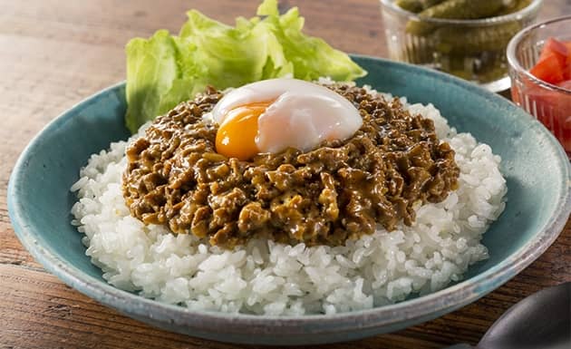 溫泉蛋絞肉咖哩多穀飯(圖)