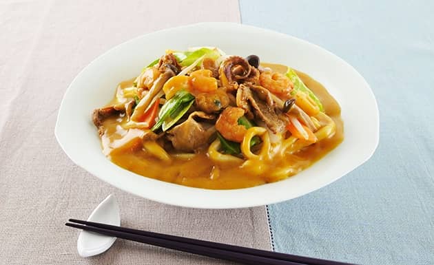 什錦咖哩烏龍炒麵(圖)