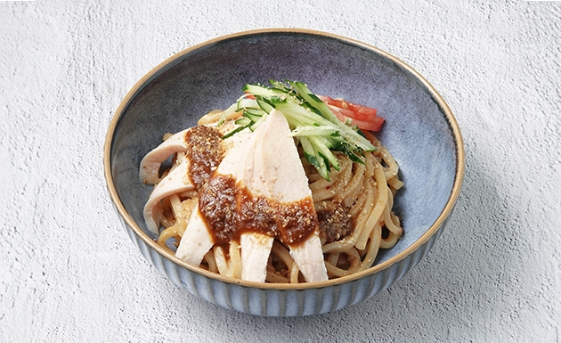 胡麻雞肉擔擔拌烏龍(圖)