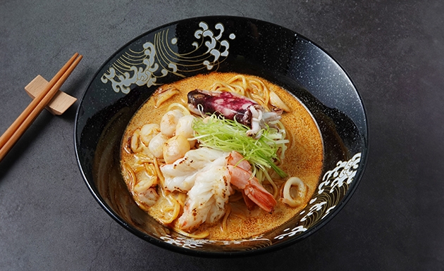 南洋香辣海鮮拉麵(圖)