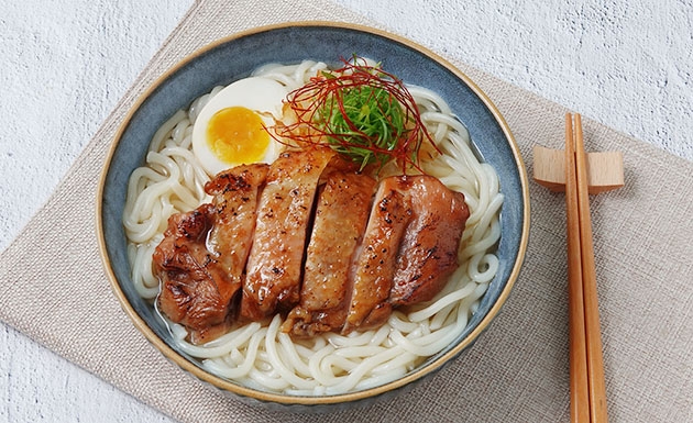 碳烤雞腿排烏龍湯麵(圖)